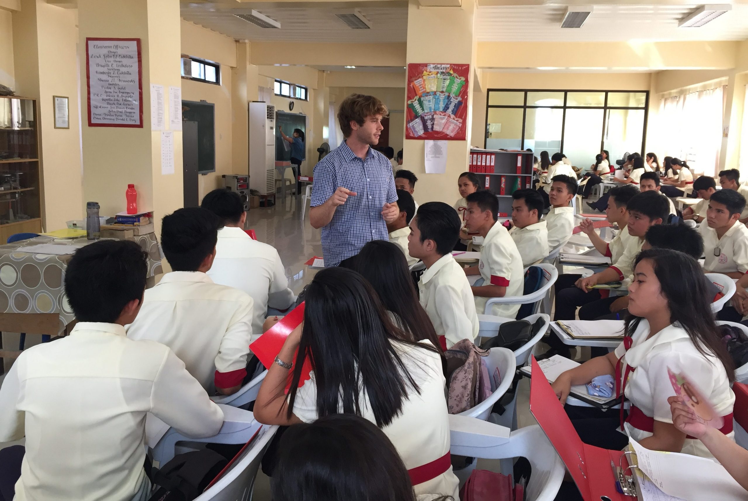Science Corps fellow teaching at CVIF